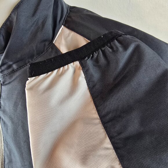 Sunice Gray and White Windbreaker Jacket - Picture 7 of 11